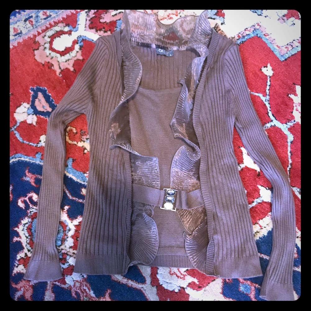 Two-fer ruffle collar sweater with belt accent